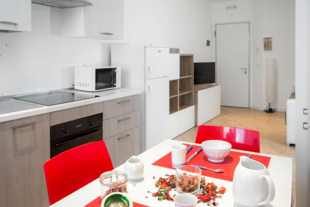 B&B Gocciadoro 26 Nuovo, Climatizzato, Zona Ospedale, Posto Auto Тренто Екстериор снимка