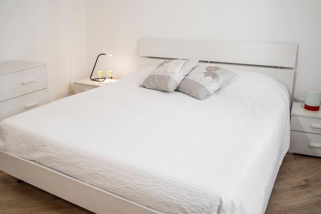 B&B Gocciadoro 26 Nuovo, Climatizzato, Zona Ospedale, Posto Auto Тренто Екстериор снимка