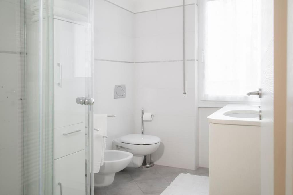 B&B Gocciadoro 26 Nuovo, Climatizzato, Zona Ospedale, Posto Auto Тренто Екстериор снимка