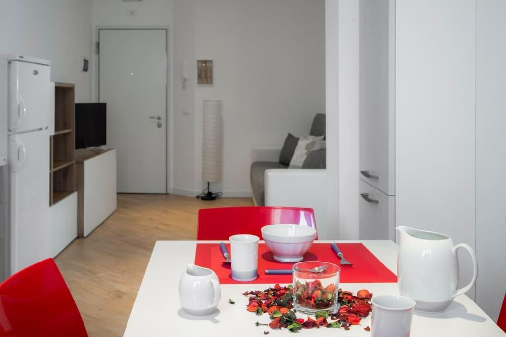 B&B Gocciadoro 26 Nuovo, Climatizzato, Zona Ospedale, Posto Auto Тренто Екстериор снимка